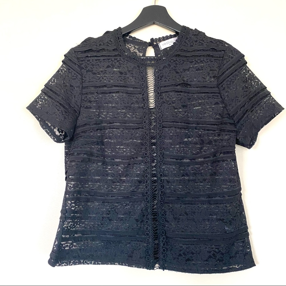 Vestique Lace Top